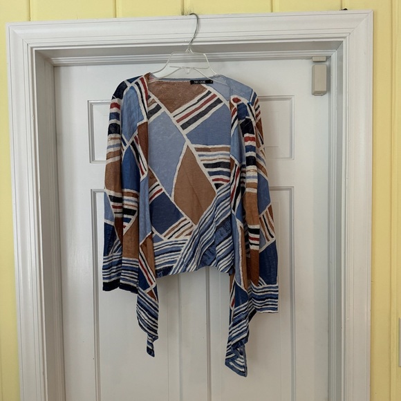 Nice & Zoe Linen blend very wrap top size M - Picture 2 of 8